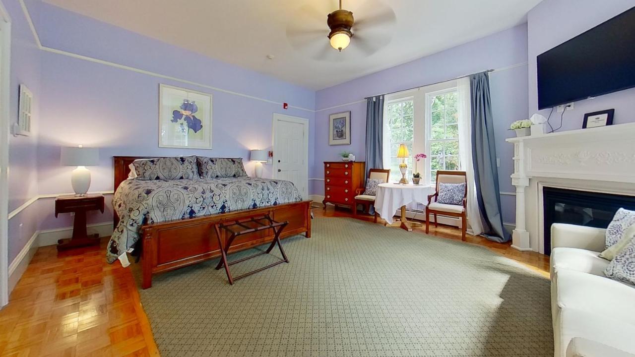 John Joseph Inn Groton Exterior foto